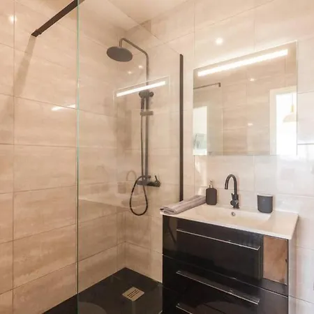 Sunset Entre A Ria E O Teatro *